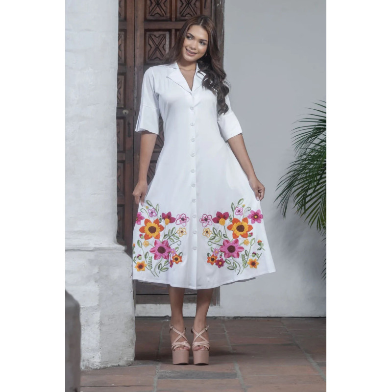 Vestido Blanco IP Bordado a Mano con Flores de Colores